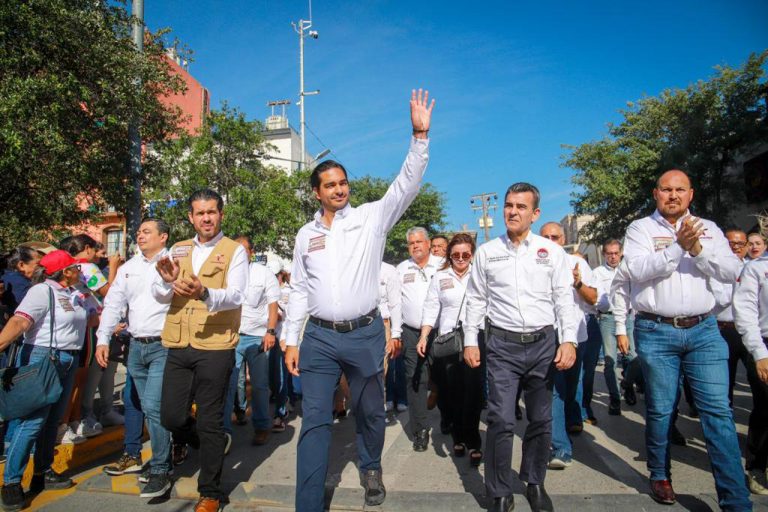 Saludó Alcalde de Reynosa a participantes en Desfile del Día del
