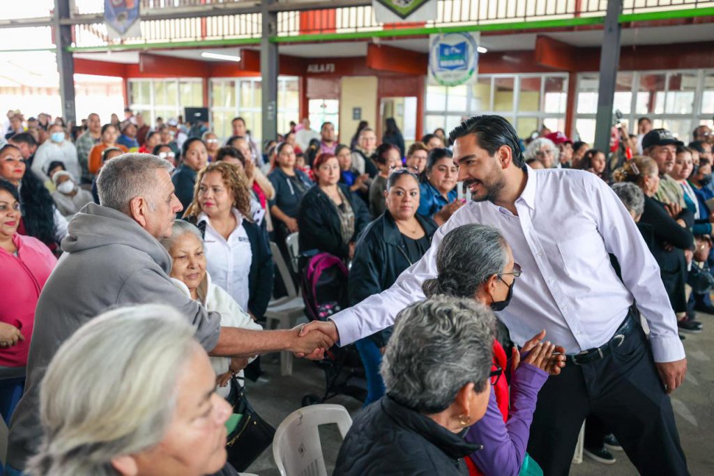 Construye Gobierno de Carlos Peña Ortiz tres aulas en el CETIS 131