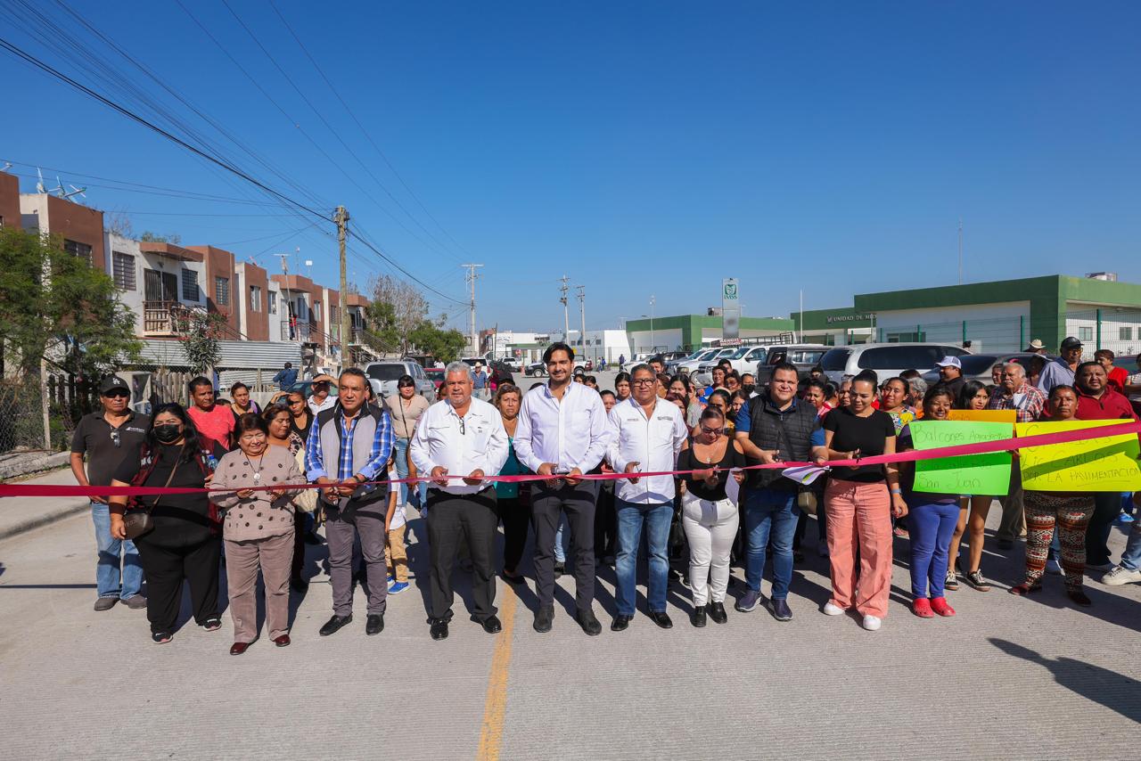 Inauguran y celebran en Balcones pavimentación hidráulica por 7.9 MDP
