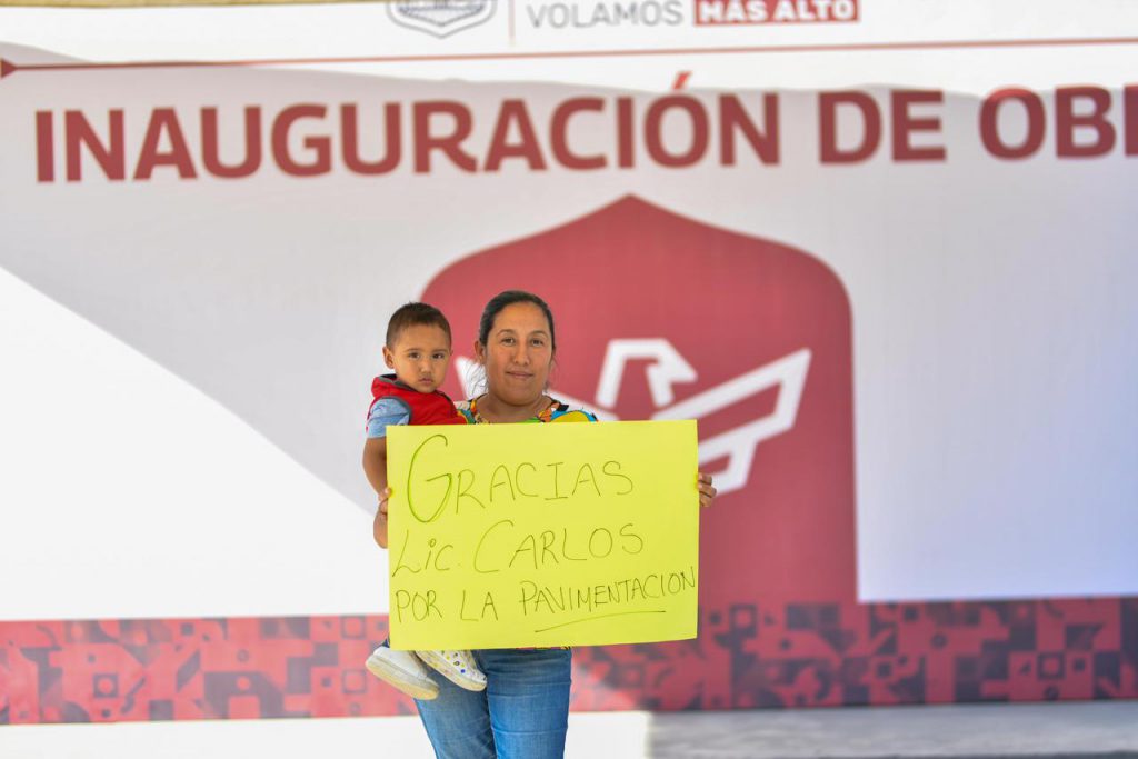 Inauguran y celebran en Balcones pavimentación hidráulica por 7.9 MDP