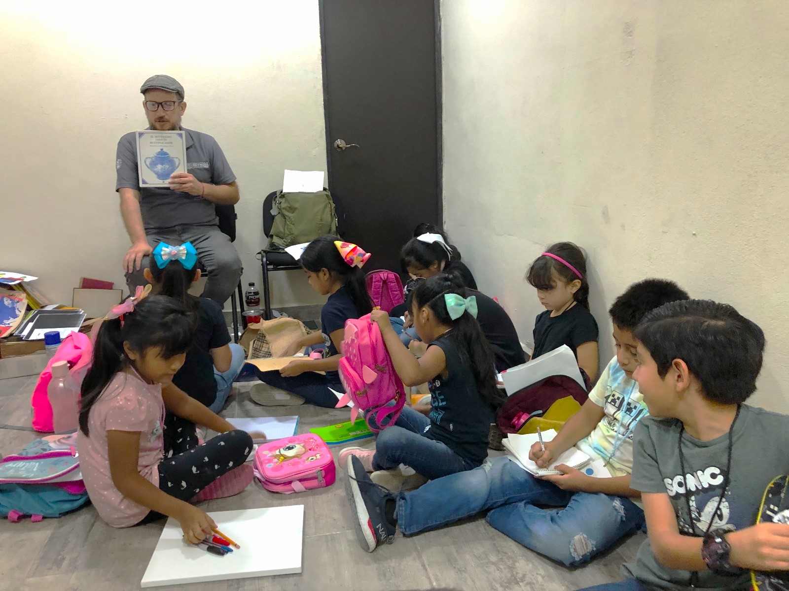 Invita Alcalde Carlos Peña Ortiz a niños y jóvenes a explorar el mundo de la literatura