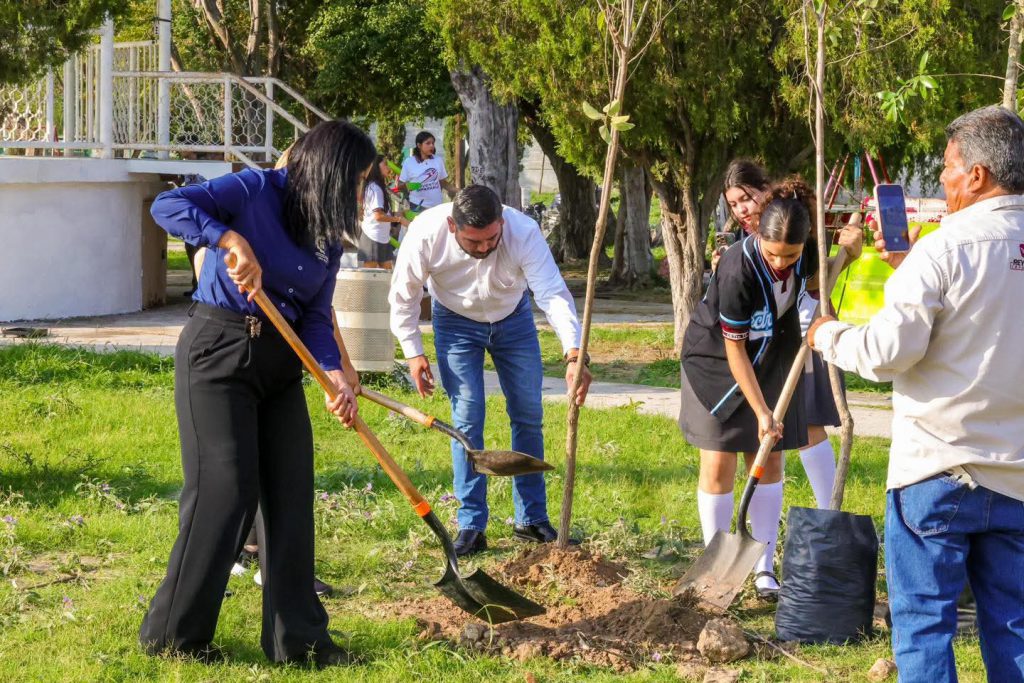 Tequio es trabajo colectivo y voluntario en beneficio de la comunidad, un vocablo de origen Náhuatl que se refiere a una labor vecinal donde cada quien aporta su trabajo para beneficio de todos, y este fue un trabajo Imparable por los reynosenses.